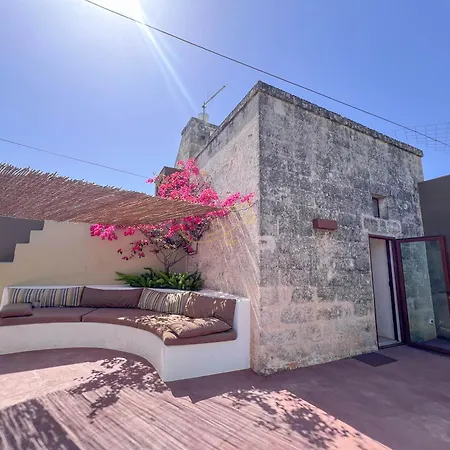 Td Torretta Macrame Amid The Mediterranean Scrub